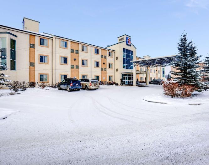 Motel 6 Red Deer - Außenansicht