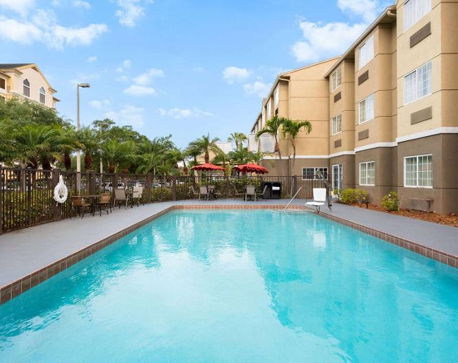Baymont by Wyndham Orlando/International Dr/Universal Blvd - Vue extérieure