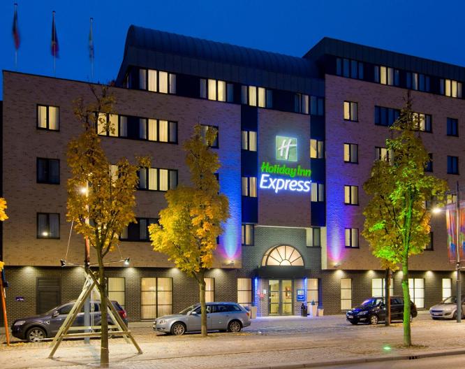 Holiday Inn Express Hasselt - Außenansicht