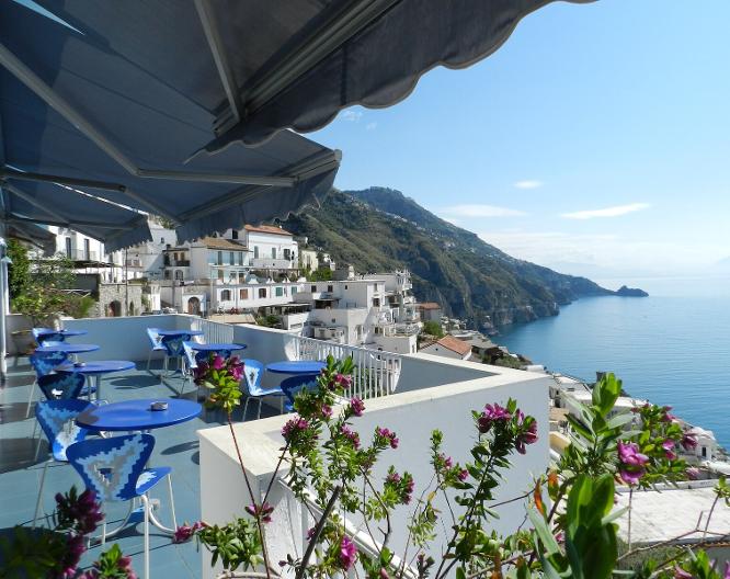 Hotel Holiday Praiano - Außenansicht