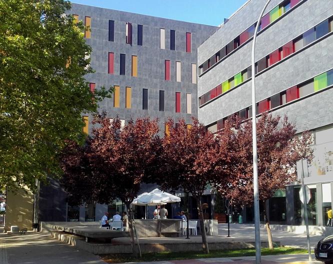 Blu Hotel Almansa - Außenansicht