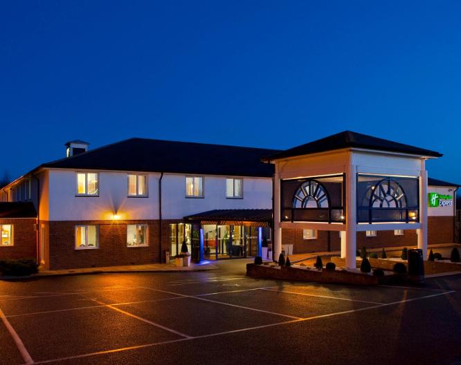 Holiday Inn Express Canterbury - Außenansicht