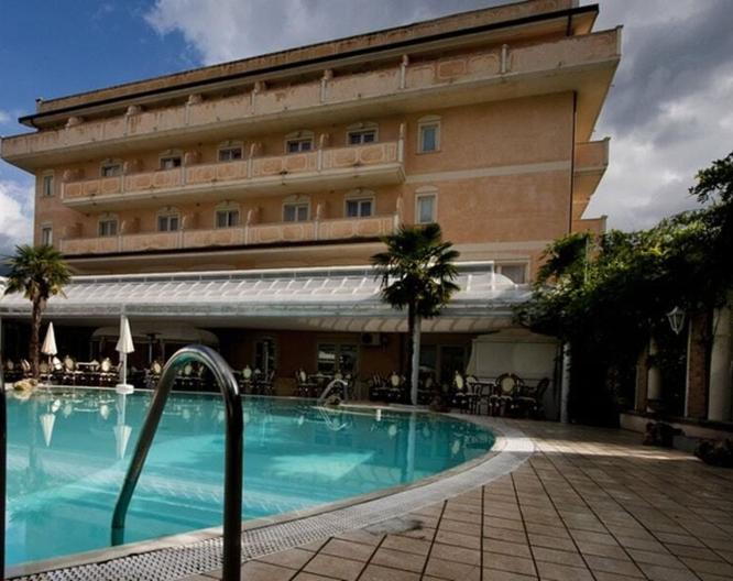 Osman Grand Hotel - Außenansicht