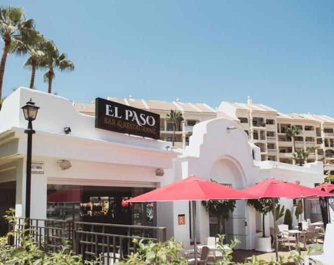 Castle Harbour - Außenansicht