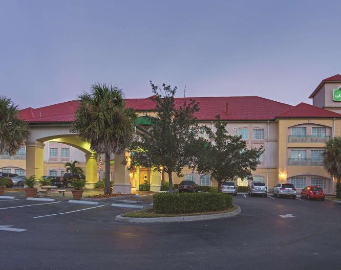 La Quinta Inn & Suites Fort Myers Airport - Außenansicht