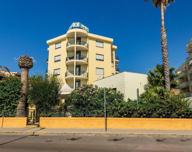 Rina Hotel - Außenansicht