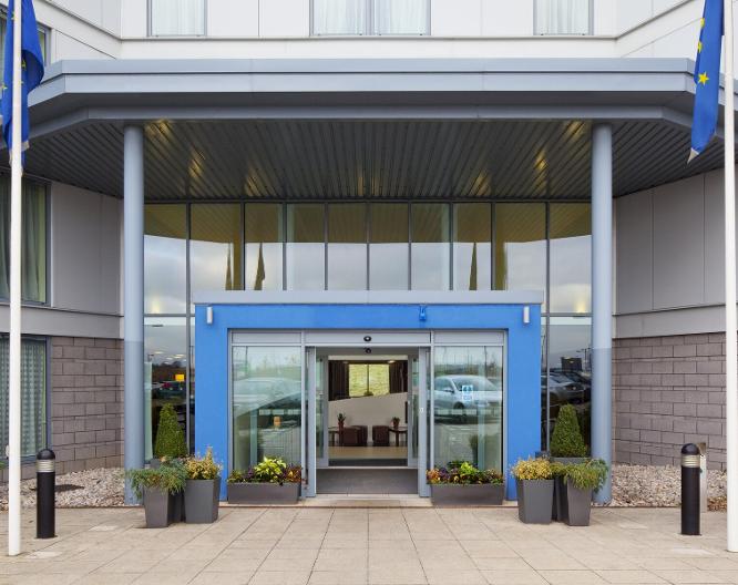 Holiday Inn Express London - Stansted Airport - Allgemein