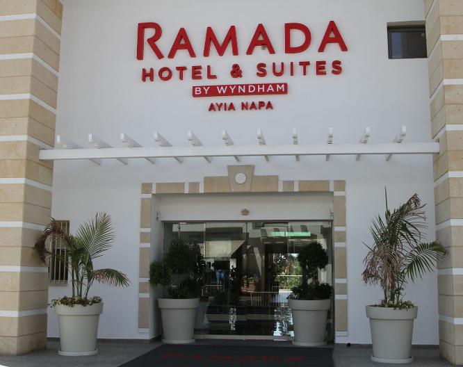 Ramada Hotel & Suites by Wyndham Ayia Napa - Außenansicht