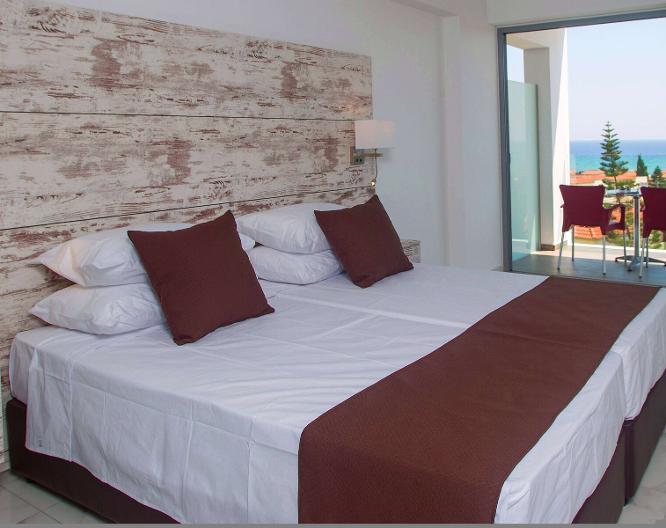 Ramada Hotel & Suites by Wyndham Ayia Napa - Exemple de logement