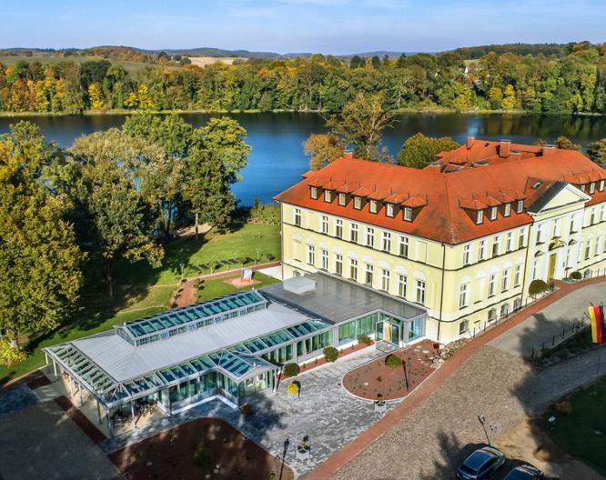 Seeschloss Schorssow - Außenansicht