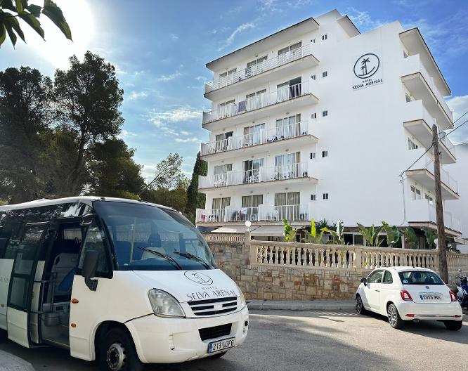 Hotel Selva Arenal - Außenansicht