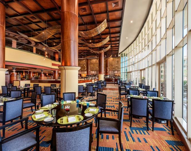 Al Raha Beach Resort & Spa - Essen und Trinken