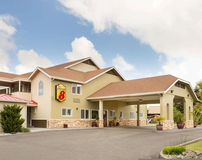 Super 8 Motel - Fortuna - Vue extérieure