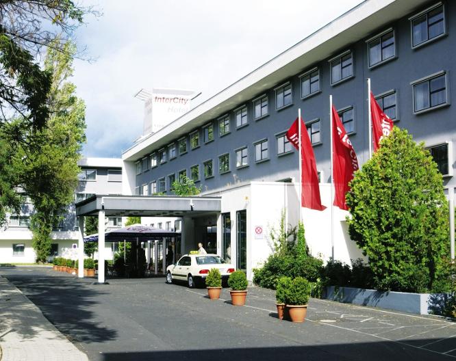InterCityHotel Frankfurt Airport - Außenansicht