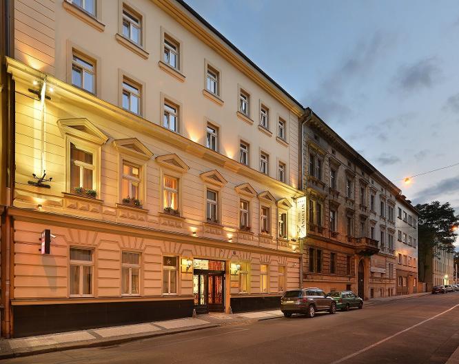 Angelis Hotel - Außenansicht