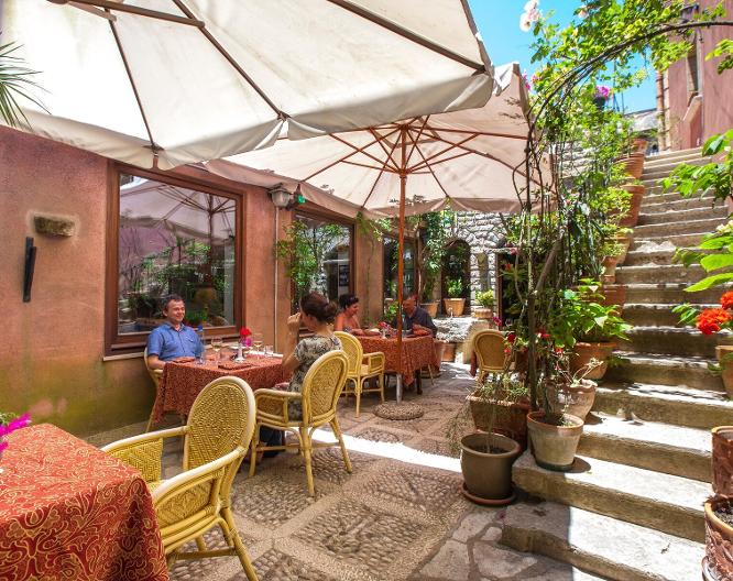 Elimo - Essen und Trinken