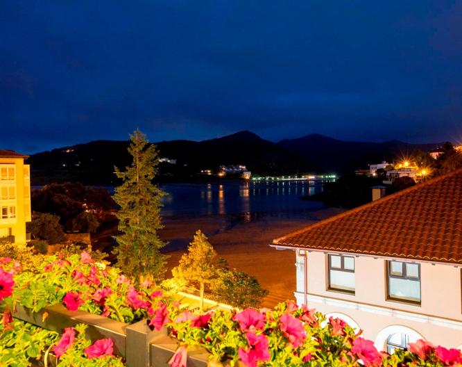Mundaka Apartamentos - Außenansicht