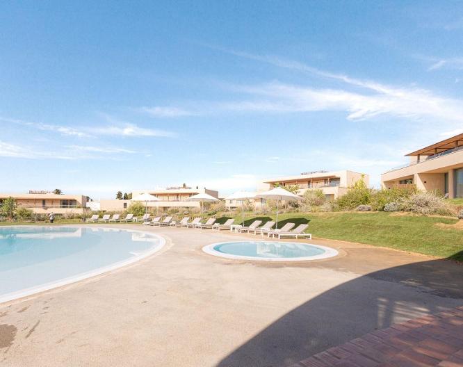 White Shell Beach Villas - Außenansicht