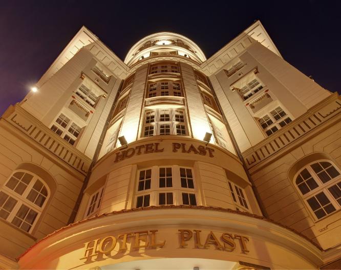 Hotel Piast - Außenansicht