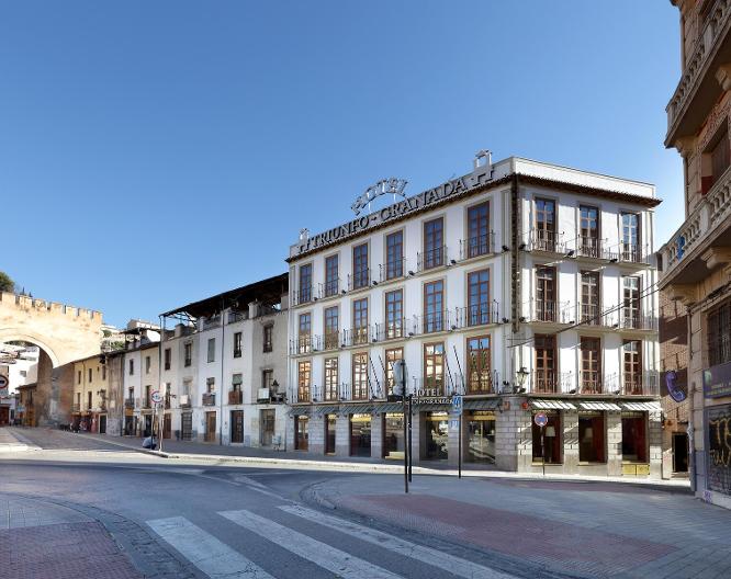 Triunfo de Granada - Außenansicht