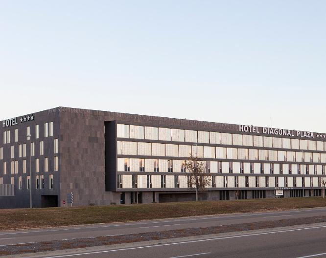 Diagonal Plaza - Außenansicht