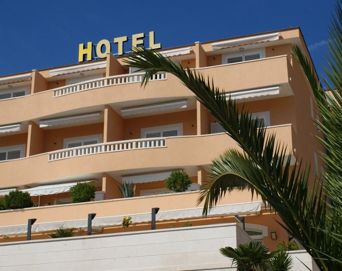 HOTEL ROSINA - Außenansicht