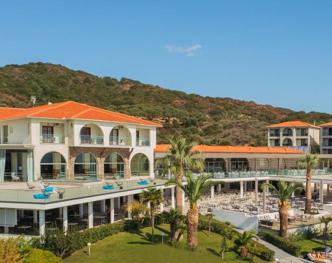 Akrathos Beach Hotel - Außenansicht