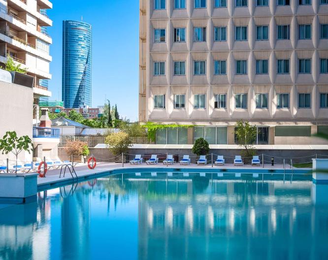 Tryp Madrid Chamartín - Außenansicht