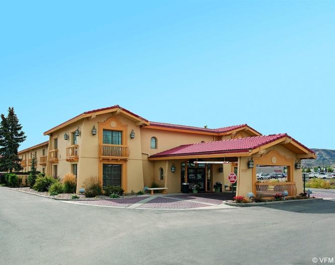 Spark by Hilton Rock Springs - Außenansicht