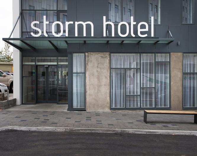 Storm Hotel - Außenansicht