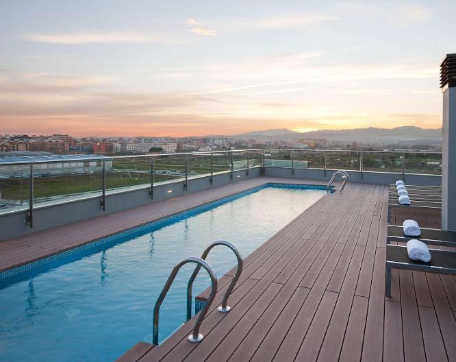 DoubleTree by Hilton Hotel Girona - Pool