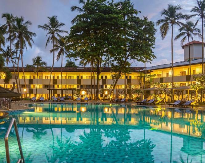 Tangerine Beach Hotel - Außenansicht