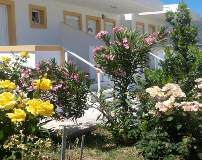 Nikos 2 Studios & Apartments - Vue extérieure