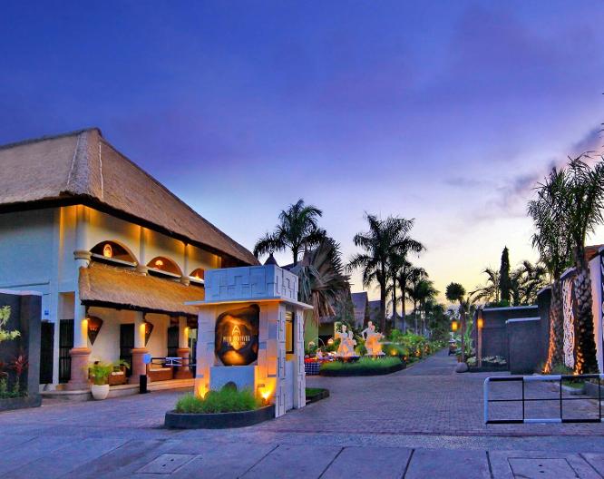 Villa Seminyak Estate Spa - Außenansicht