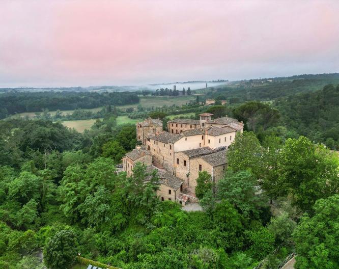Castel Monastero - Außenansicht