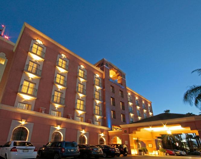 Holiday Inn Express Galleria San Jeronimo - Außenansicht