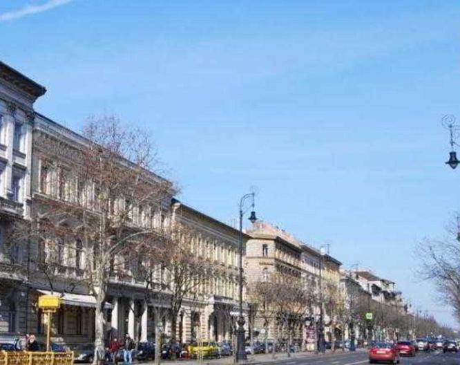 Easy Star Hotel - Außenansicht