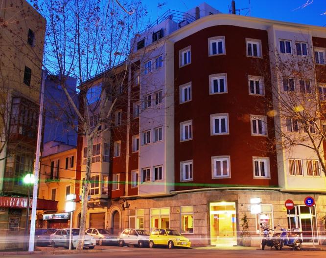 Hotel Amic Colon - Außenansicht