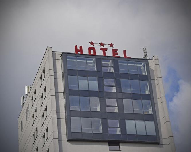 Economy Silesian Hotel - Außenansicht