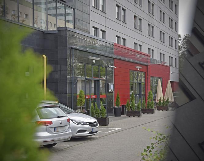 Economy Silesian Hotel - Außenansicht
