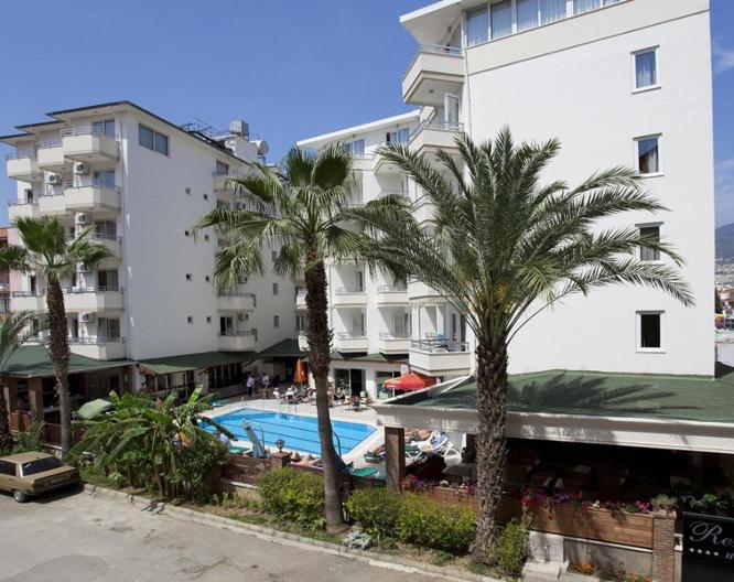 Remi Hotel - Außenansicht