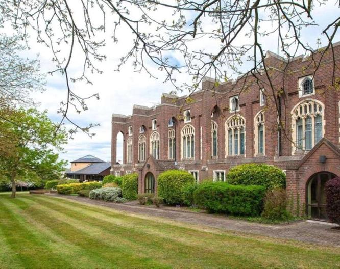 Hallmark Hotel London Chigwell Prince Regent - Außenansicht