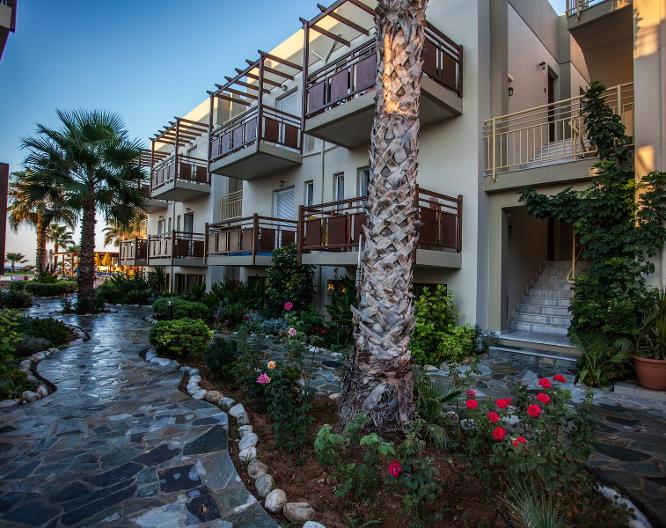 Ilian Beach Studio Apartments - Außenansicht