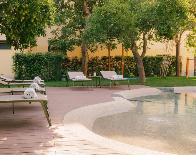 Unconventional Hotel Sorrento - Außenansicht