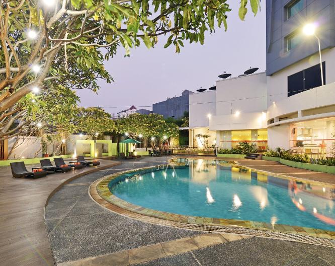 Harris Tebet - Pool