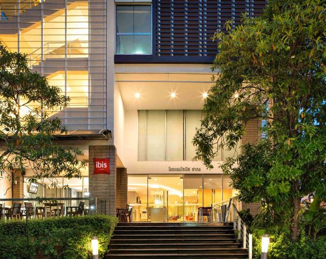 Ibis Sathorn Bangkok - Außenansicht