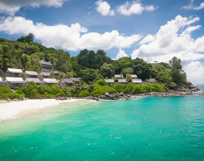 Carana Beach Hotel - Außenansicht