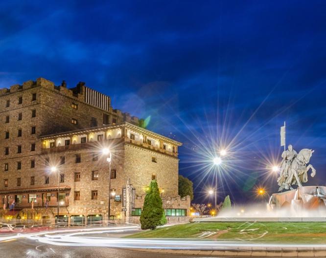 Hotel Temple Ponferrada - Außenansicht