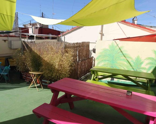 Red Nest Youth Hostel - Landschaft