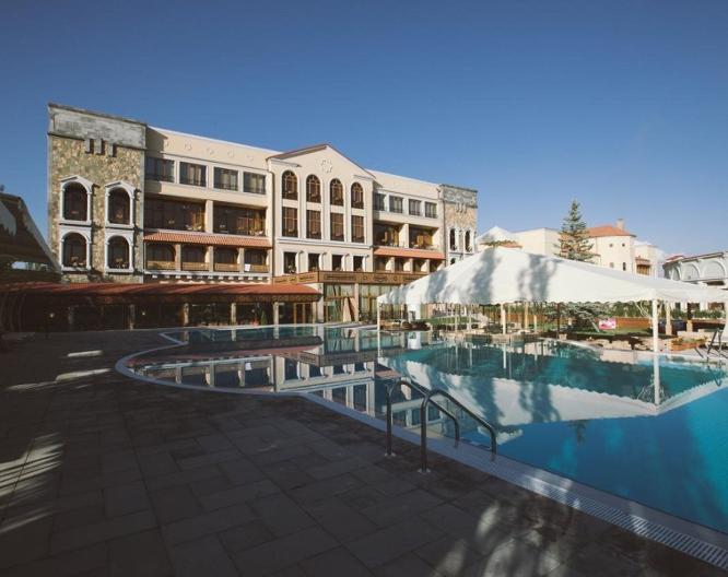 Caucasus Hotel - Außenansicht